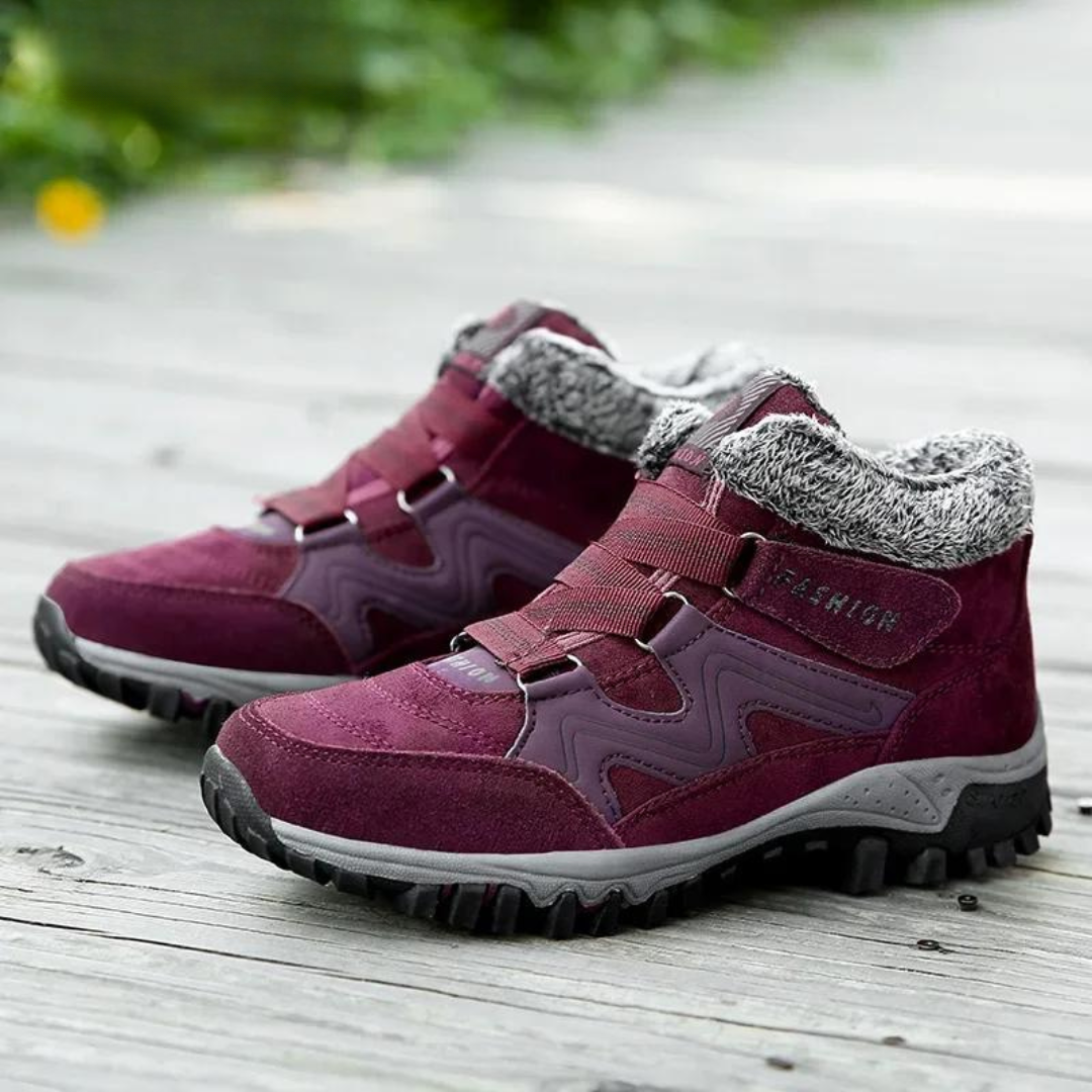 Red / 13 US (43 EU)
