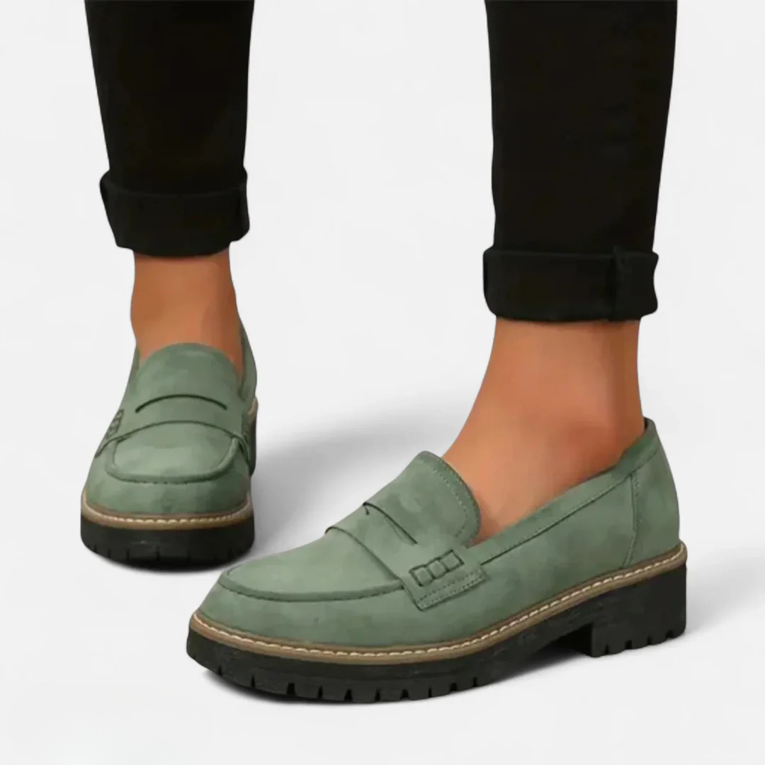 Green / 13 US (43 EU)