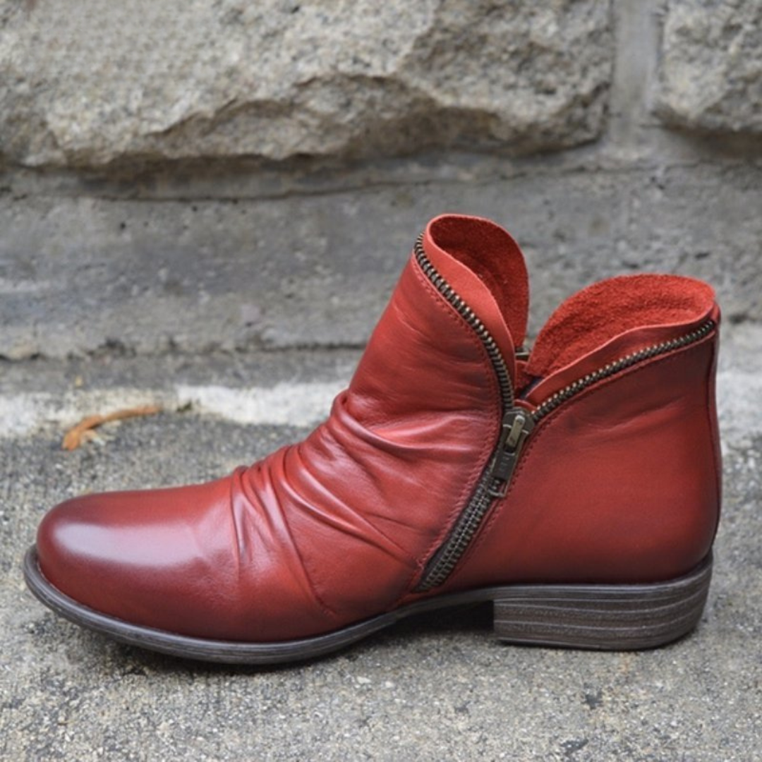 Red / 13 US (43 EU)